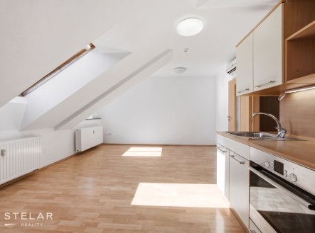 Pronájem bytu, 1+kk, 35 m²