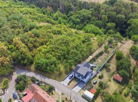 Prodej pozemku pro bydlení, 1 635 m²