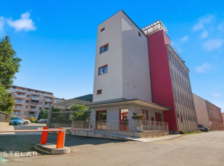 Pronájem kanceláře, 538 m²