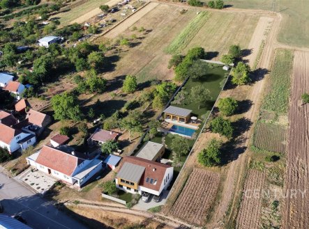 Prodej pozemku pro bydlení, 2 000 m²