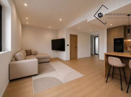Prodej bytu, 4+kk, 243 m²