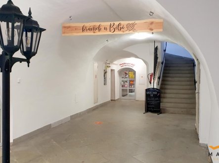 Pronájem obchodní prostory, 90 m²
