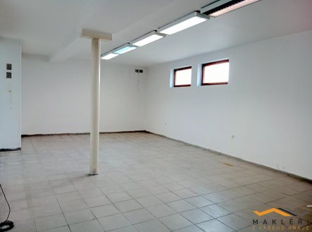 Pronájem obchodní prostory, 90 m²