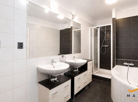 Pronájem bytu, 3+kk, 120 m²