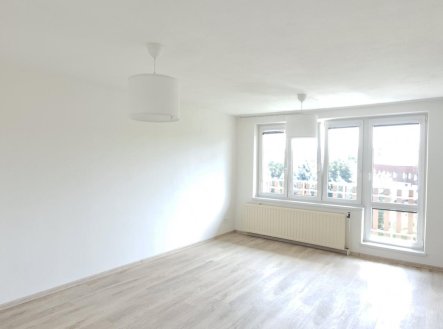 Pronájem bytu, 3+kk, 64 m²