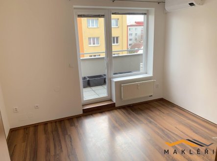 Pronájem bytu, 3+kk, 70 m²