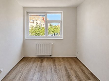 Pronájem bytu, 3+kk, 61 m²