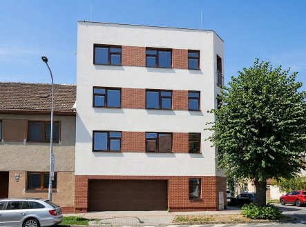 Pronájem bytu, 3+kk, 61 m²