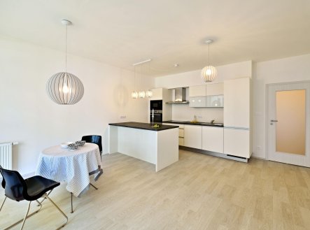 Pronájem bytu, 3+kk, 88 m²