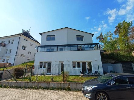 Pronájem bytu, 4+kk, 150 m²