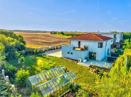 . | Prodej - dům/vila, 246 m²