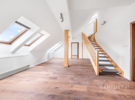Pronájem bytu, 4+1, 128 m²