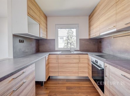 Pronájem bytu, 4+kk, 97 m²