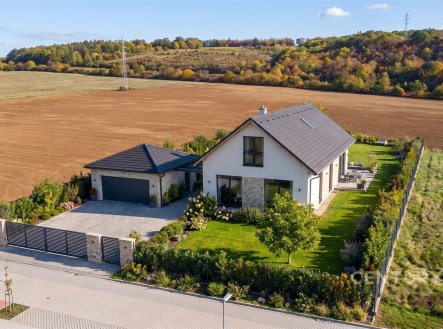 Prodej pozemku pro bydlení, 2 877 m²
