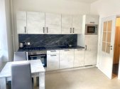 Pronájem bytu, 1+kk, 32 m²