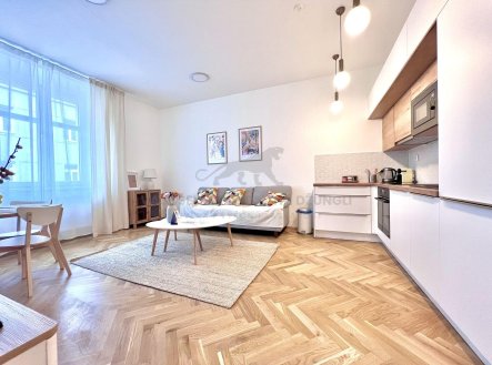 Pronájem bytu, 3+kk, 72 m²