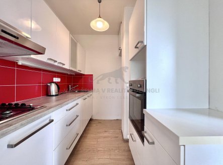 Pronájem bytu, 2+kk, 42 m²