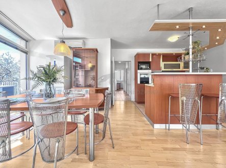 Prodej bytu, 4+kk, 136 m²