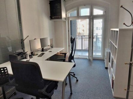 Pronájem kanceláře, 234 m²