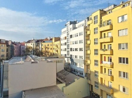 Pronájem kanceláře, 234 m²