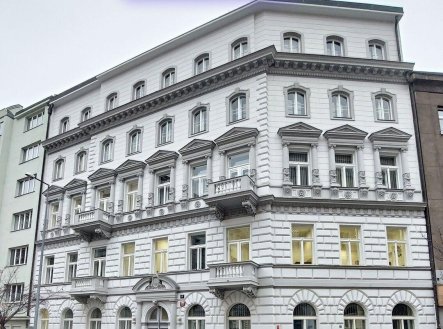 Pronájem kanceláře, 234 m²