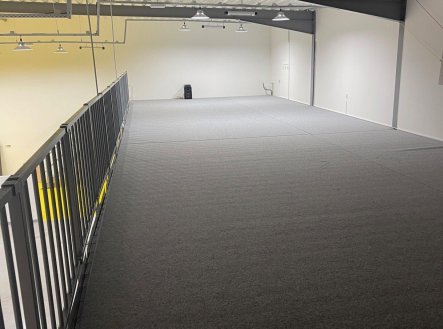 Pronájem skladu, 1 000 m²