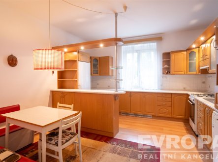 . | Prodej - dům/vila, 177 m²