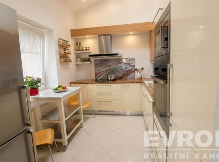Prodej bytu, 3+kk, 101 m²