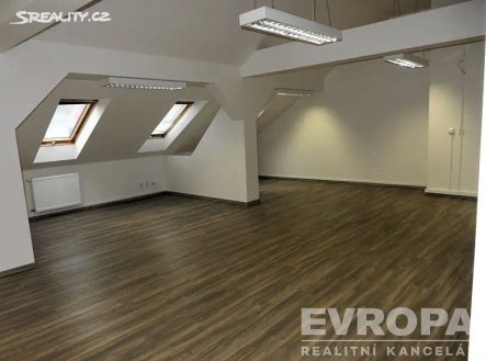 Pronájem kanceláře, 110 m²