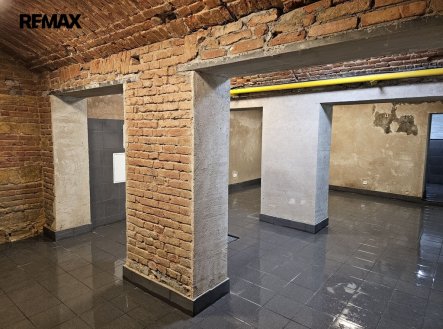 Pronájem obchodní prostory, 110 m²