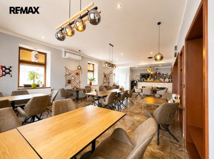 Pronájem restaurace, 200 m²