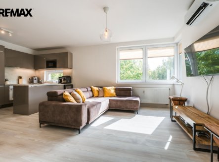 Pronájem bytu, 3+kk, 76 m²