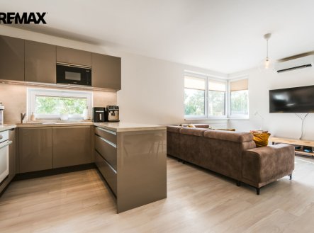 Pronájem bytu, 3+kk, 76 m²