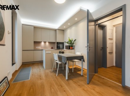 Pronájem bytu, 1+kk, 31 m²