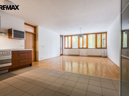 Pronájem bytu, 2+kk, 77 m²
