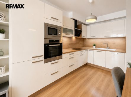 Prodej bytu, 3+kk, 10 100 m²