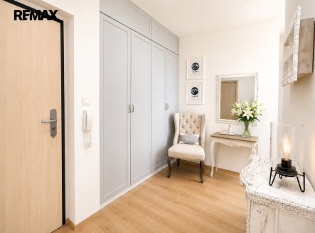 Prodej bytu, 3+kk, 10 100 m² obrázek