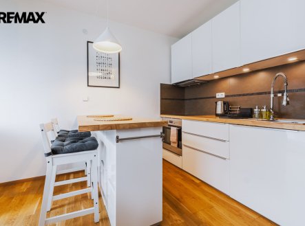 Pronájem bytu, 1+kk, 35 m²