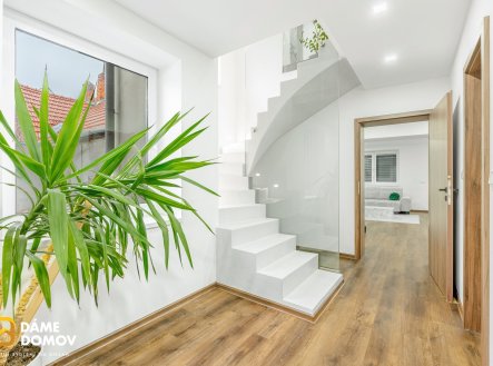 Prodej domu/vily, 308 m²
