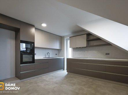 Pronájem bytu, 3+1, 129 m²