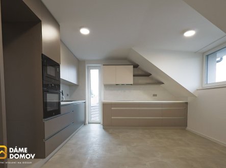Pronájem bytu, 3+1, 129 m²