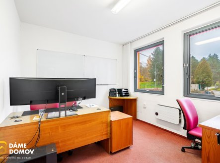 Pronájem komerčního objektu, sklad, 1 153 m²