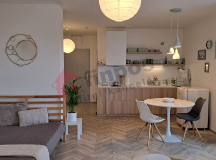 Pronájem bytu, 1+kk, 40 m²