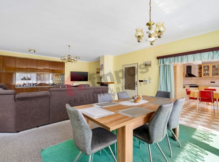 Prodej nájemního domu, 347 m²