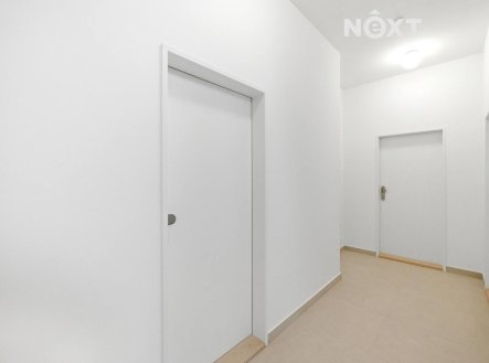 Prodej komerčního objektu, administrativní budova, 254 m²