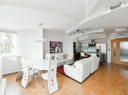 Prodej bytu, 4+kk, 99 m²