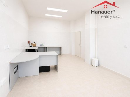 Pronájem komerčního objektu, jiný, 127 m²