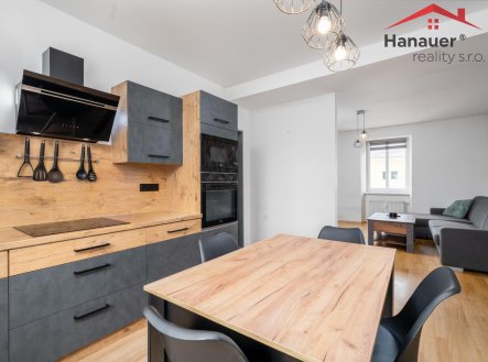 Prodej komerčního objektu, jiný, 487,5 m²