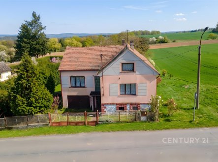 . | Prodej - dům/vila, 210 m²