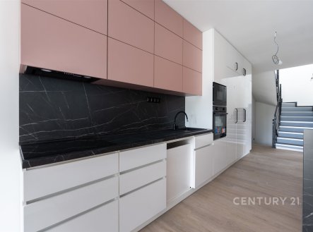Pronájem bytu, 4+kk, 159 m²